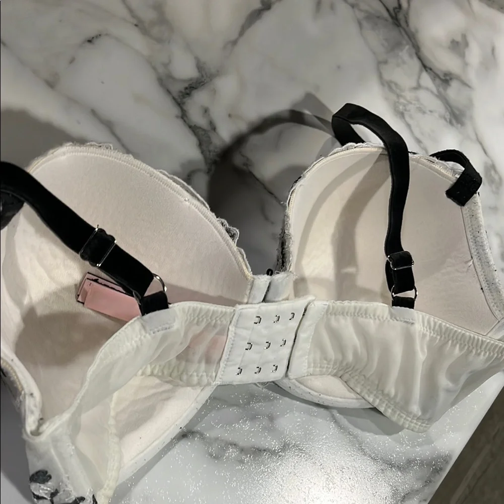 Victorias Secret support used